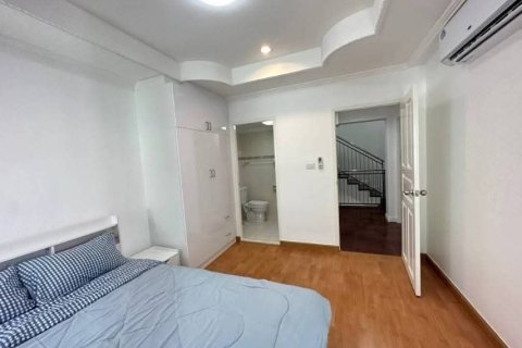 House in Pattaya, Thailand 4 bedrooms № 152757 - photo 10