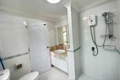 House in Pattaya, Thailand 4 bedrooms № 152757 - photo 11