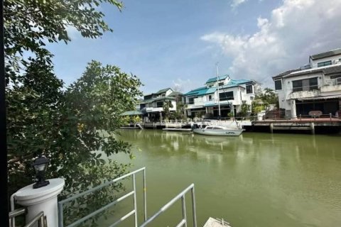 House in Pattaya, Thailand 4 bedrooms № 152757 - photo 2