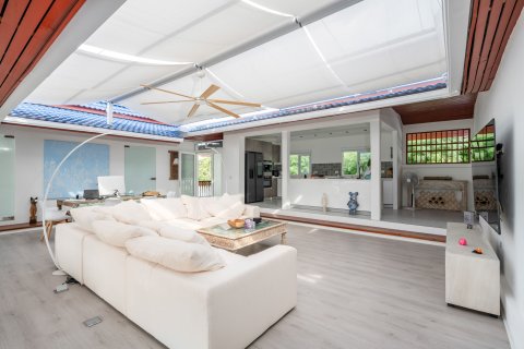 Villa in Ko Samui, Thailand 9 bedrooms № 152762 - photo 2
