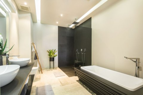 Penthouse in Phuket, Thailand 3 bedrooms № 161767 - photo 17