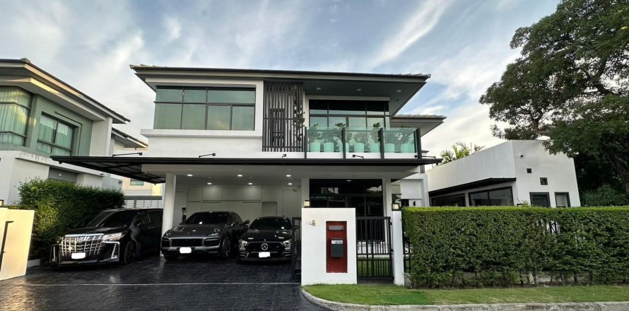 House in Bang Kapi, Bangkok, Thailand 3 bedrooms № 161771
