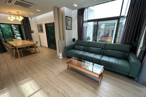 House in Bang Kapi, Bangkok, Thailand 3 bedrooms № 161771 - photo 2