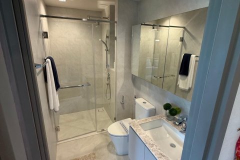 Кондоминиум с 2 спальнями в Ваттхане, Бангкок, Таиланд № 161769 - фото 2