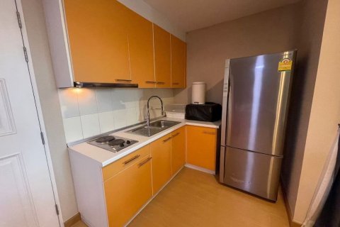 Condo in Watthana, Bangkok, Thailand, 2 bedrooms № 138777 - photo 2