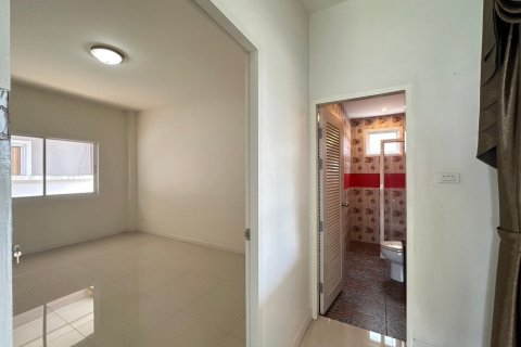 House in San Kamphaeng, Thailand 4 bedrooms № 138779 - photo 10