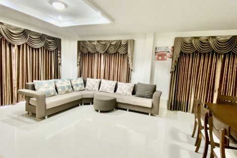 House in San Kamphaeng, Thailand 4 bedrooms № 138779 - photo 5