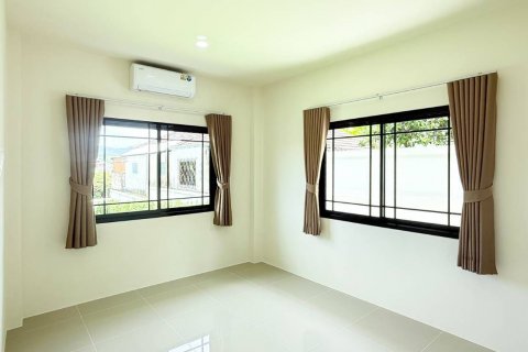 House in Phuket, Thailand 4 bedrooms № 138781 - photo 12
