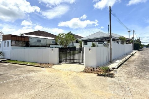 House in Phuket, Thailand 4 bedrooms № 138781 - photo 2