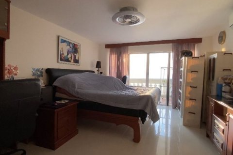 Condo in Pattaya, Thailand, 3 bedrooms  № 138780 - photo 2