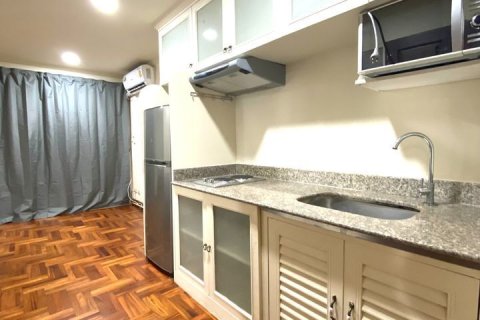 Studio dans le Condo à Khlong Toei, Bangkok, Thaïlande  № 169537 - photo 5