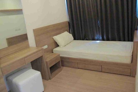 Condo in Bangkok, Thailand, 2 bedrooms  № 183509 - photo 9