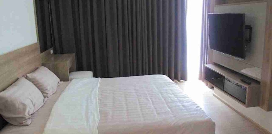 Condo in Bangkok, Thailand, 2 bedrooms  № 183509