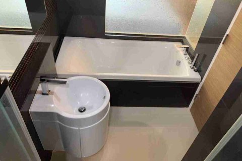 Condo in Bangkok, Thailand, 1 bedroom № 183511 - photo 8