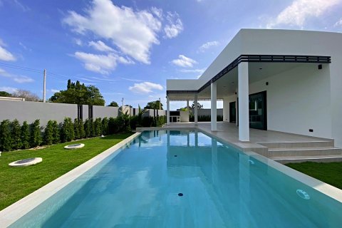 Villa à Hua Hin, Thaïlande 3 chambres № 168391 - photo 2