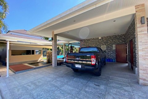 Villa in Hua Hin, Thailand 4 bedrooms № 168389 - photo 28