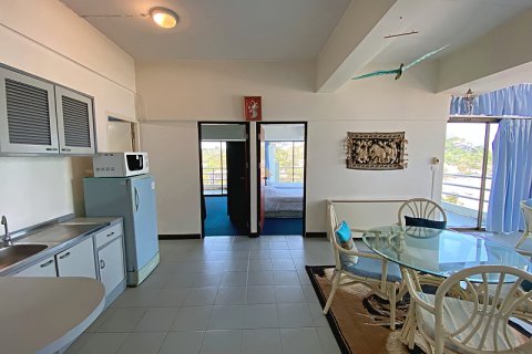 Condo in Hua Hin, Thailand, 2 bedrooms  № 168390 - photo 4