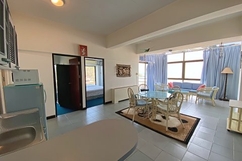 Condo in Hua Hin, Thailand, 2 bedrooms  № 168390 - photo 3