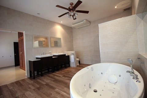 Villa à Hua Hin, Thaïlande 4 chambres № 168359 - photo 18