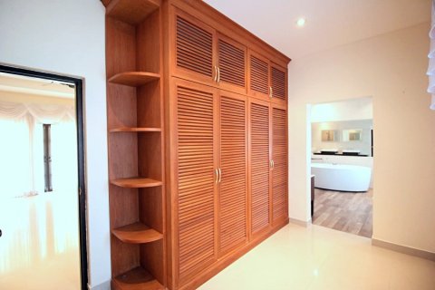 Villa à Hua Hin, Thaïlande 4 chambres № 168359 - photo 16