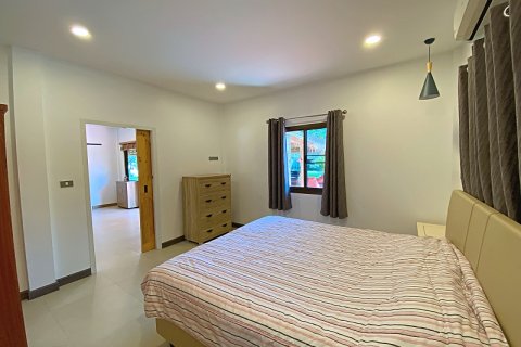 Villa in Pran Buri, Thailand 5 bedrooms № 168392 - photo 26