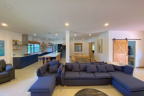 Villa in Pran Buri, Thailand 5 bedrooms № 168392 - photo 29