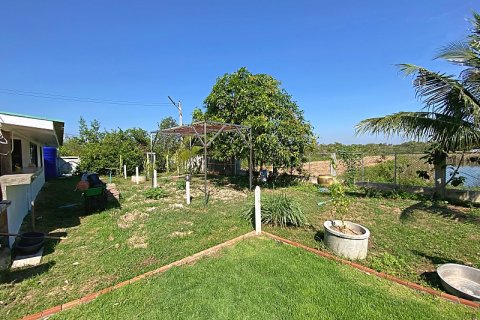 Villa in Pran Buri, Thailand 5 bedrooms № 168392 - photo 9