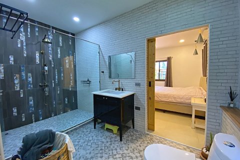 Villa in Pran Buri, Thailand 5 bedrooms № 168392 - photo 24