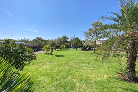 Villa in Pran Buri, Thailand 5 bedrooms № 168392 - photo 8