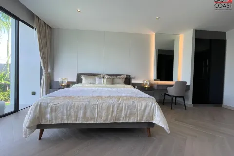 Casa de 3 dormitorios en Pattaya, Tailandia № 212996 - foto 15