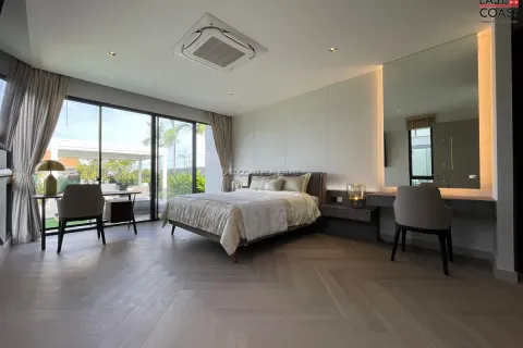 Casa de 3 dormitorios en Pattaya, Tailandia № 212996 - foto 12