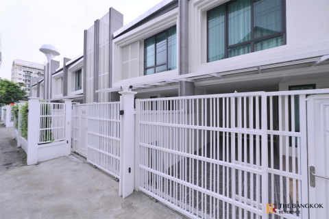 บ้านในกรุงเทพฯ, ประเทศไทย 4 ห้องนอน № 190250 - รูปถ่าย 2