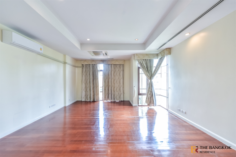 House in Bangkok, Thailand 4 bedrooms № 190246 - photo 13