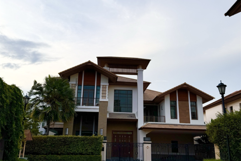 House in Bangkok, Thailand 4 bedrooms № 190246 - photo 16