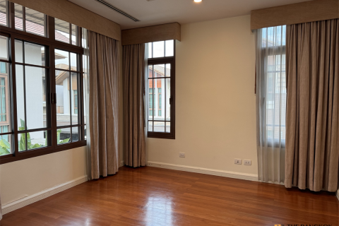 House in Bangkok, Thailand 4 bedrooms № 190246 - photo 7