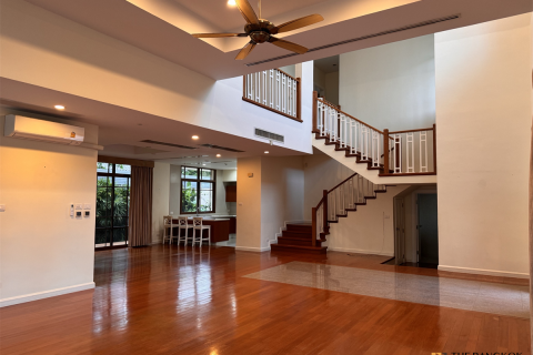 House in Bangkok, Thailand 4 bedrooms № 190246 - photo 14