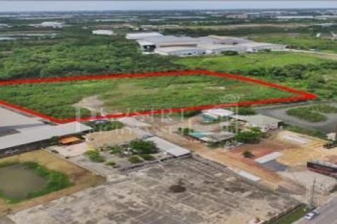 Land in Samut Sakhon, Thailand 16000 sq.m. № 167371 - photo 1