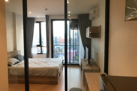 Studio in the Condo in Watthana, Bangkok, Thailand  № 167368
