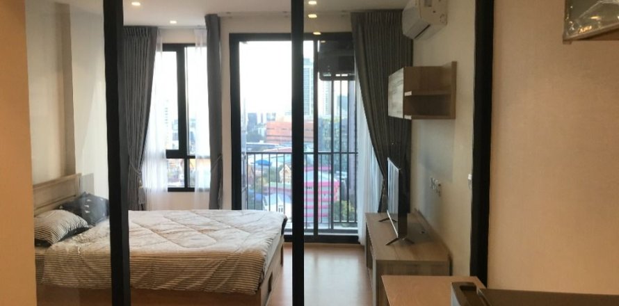 Studio in the Condo in Watthana, Bangkok, Thailand  № 167368