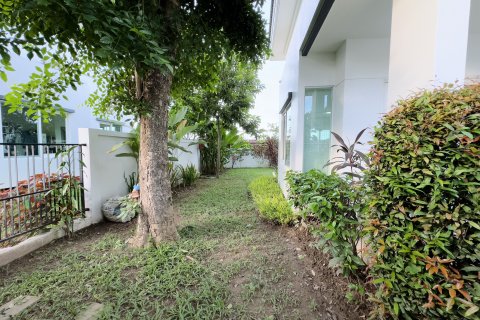 Maison à San Sai, Thaïlande 3 chambres № 145947 - photo 15