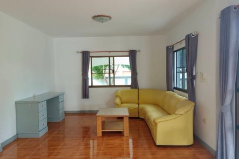 Дом в Паттайе, Таиланд с 4 спальнями  № 136089 - фото 1