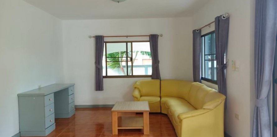 Дом в Паттайе, Таиланд с 4 спальнями  № 136089