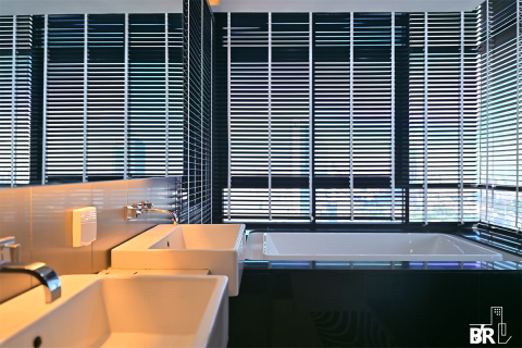 Condo in Bangkok, Thailand, 2 bedrooms № 186708 - photo 3