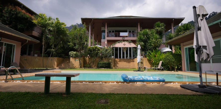 Вилла в Кату, Таиланд с 7 спальнями  № 159660