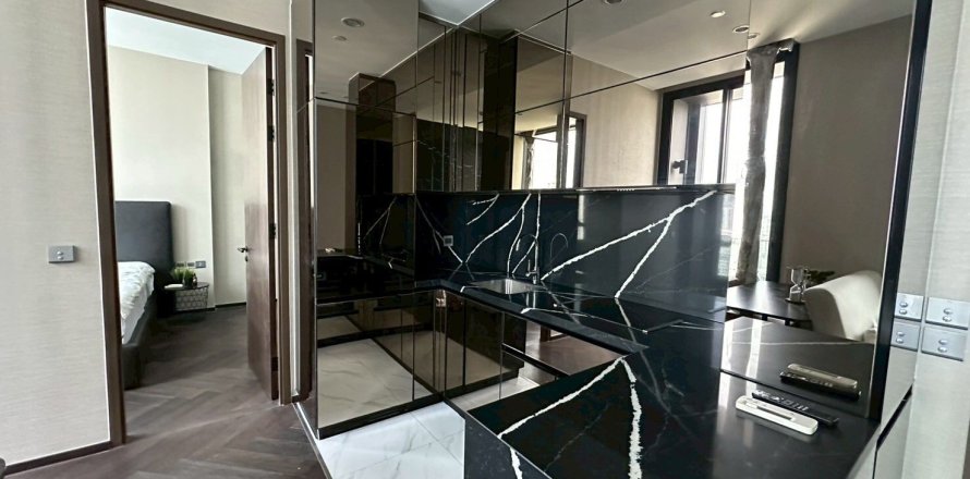 Studio in the Condo in Khlong Toei, Bangkok, Thailand  № 159658