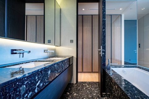 Condo in Watthana, Bangkok, Thailand, 2 bedrooms  № 133875 - photo 14