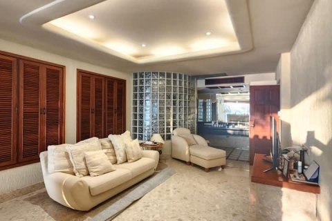 Вилла в Вичите, Таиланд с 6 спальнями  № 133880 - фото 18