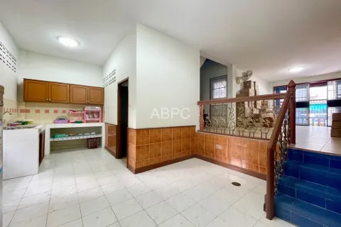 Adosado de 3 dormitorios en Pattaya, Tailandia № 211300 - foto 5