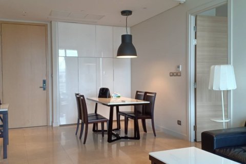 Condo in Bangkok, Thailand, 2 bedrooms  № 157496 - photo 8