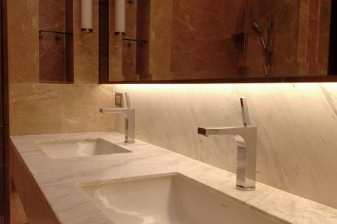 Condo in Bangkok, Thailand, 2 bedrooms  № 157496 - photo 4